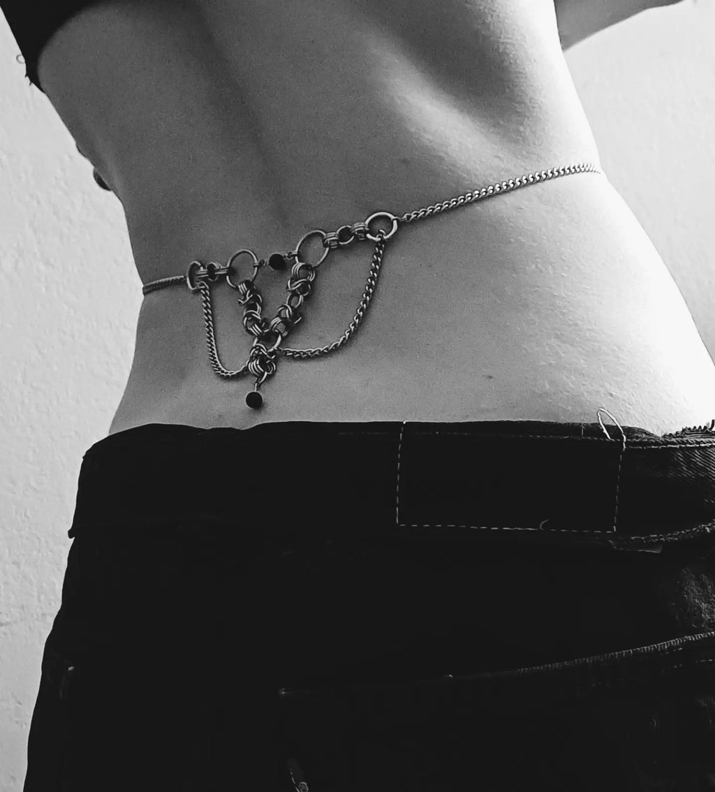 MESSAGE OF LOVE waist chain