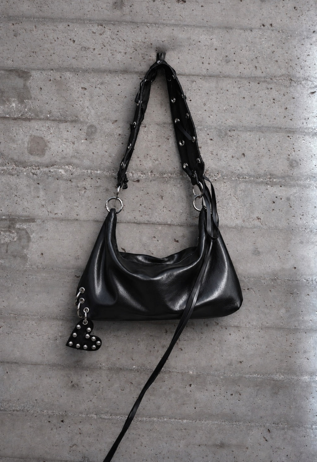 DERAS SIGNATURE FAUX LEATHER BAG