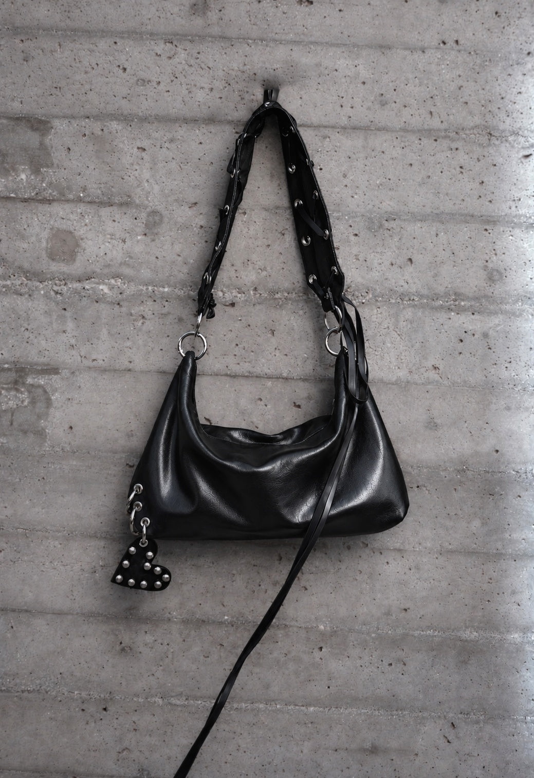 DERAS SIGNATURE FAUX LEATHER BAG